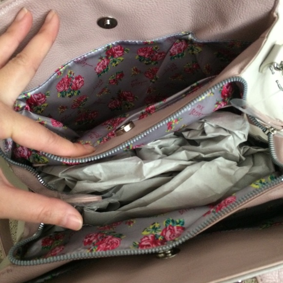 Betsey Johnson studded bow quilted satchel bag - Picture 8 of 8